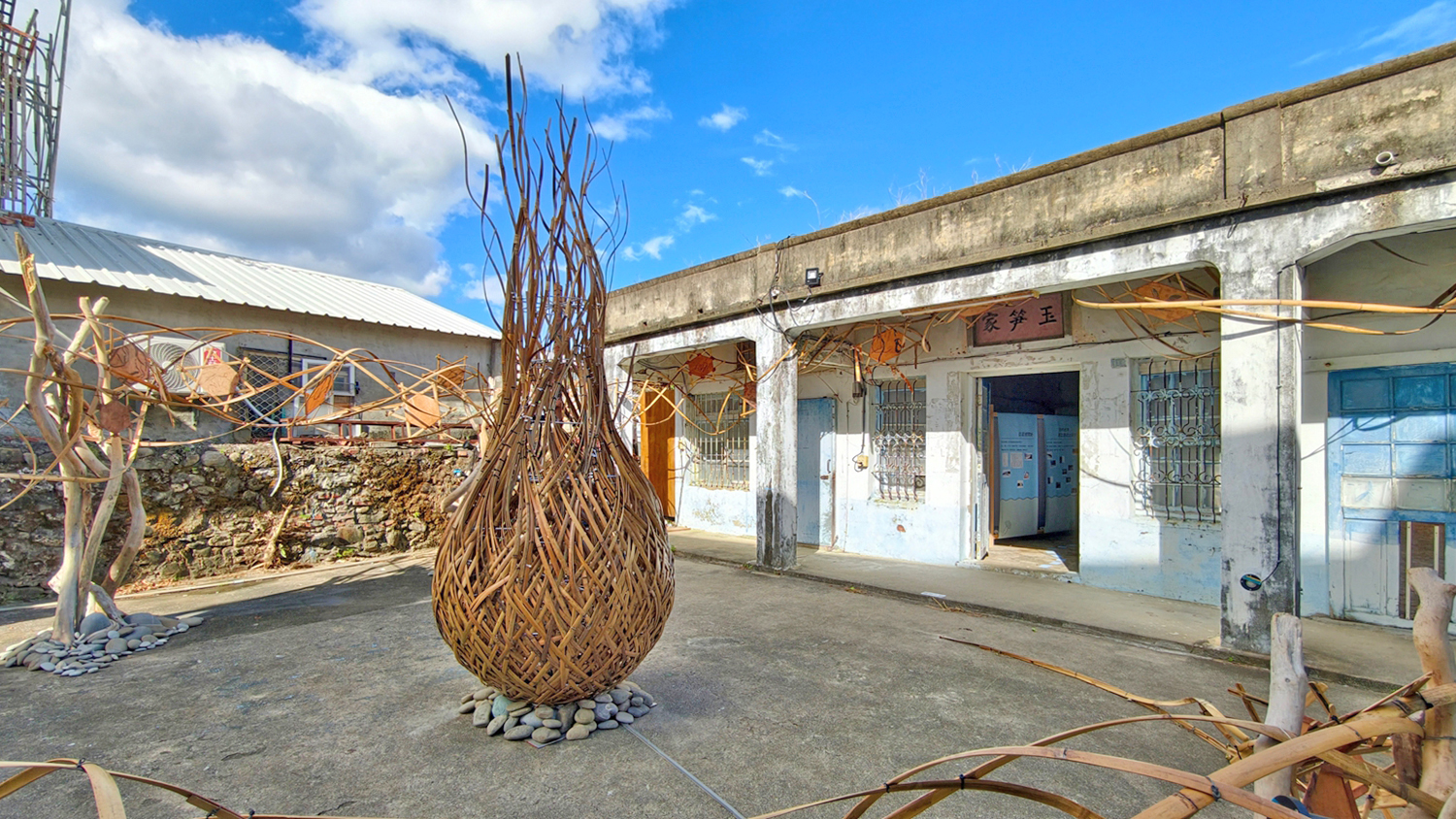 [屏東 車城] 2025落山風藝術季 看！海口 村落/沙灘/港灣展區一次看 & 看海美術館 劉棟的當令風景個展