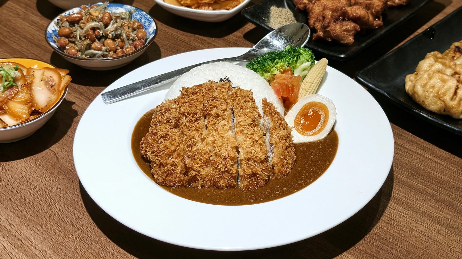 [高雄 左營] 瀧澤軒食堂 左營安吉店｜限定拉麵新登場！濃郁×清爽一次滿足，包廂空間親子聚餐首選