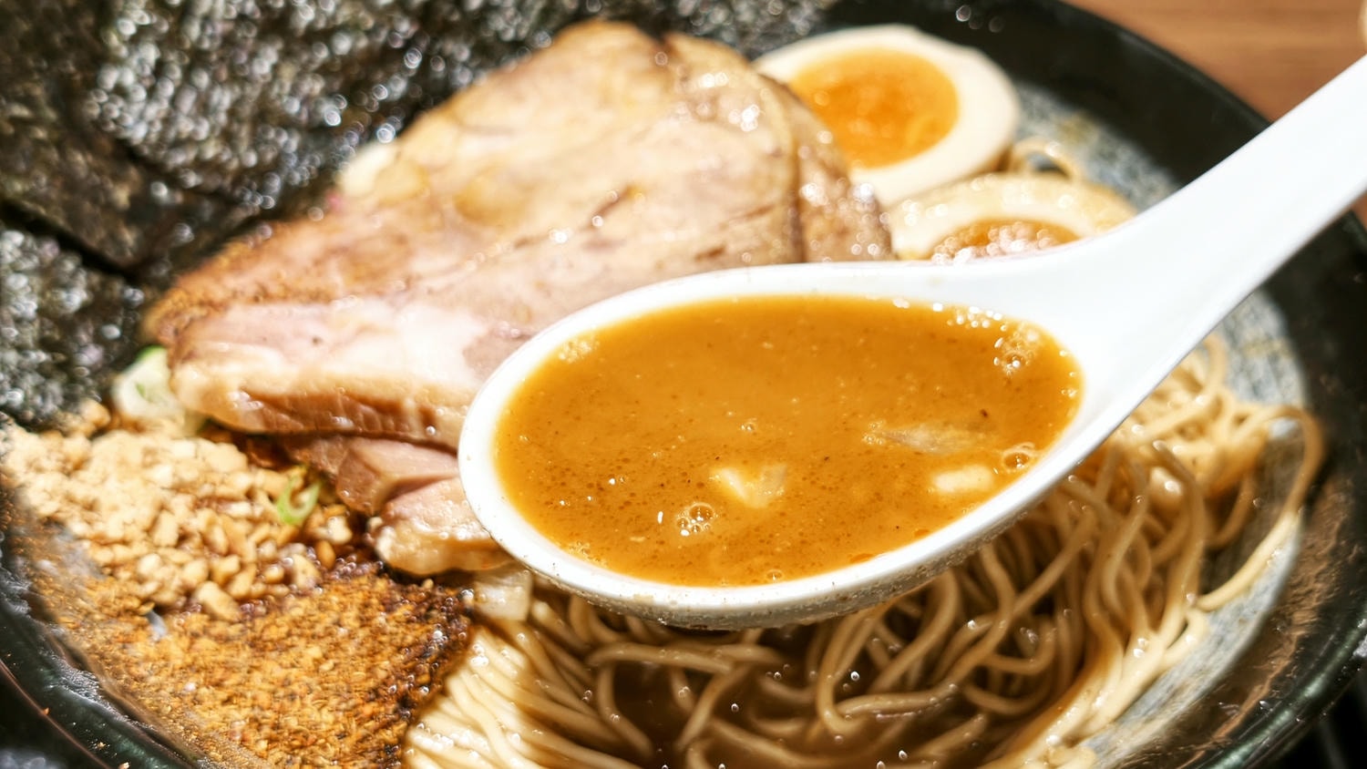 [高雄 左營] 瀧澤軒食堂 左營安吉店｜限定拉麵新登場！濃郁×清爽一次滿足，包廂空間親子聚餐首選