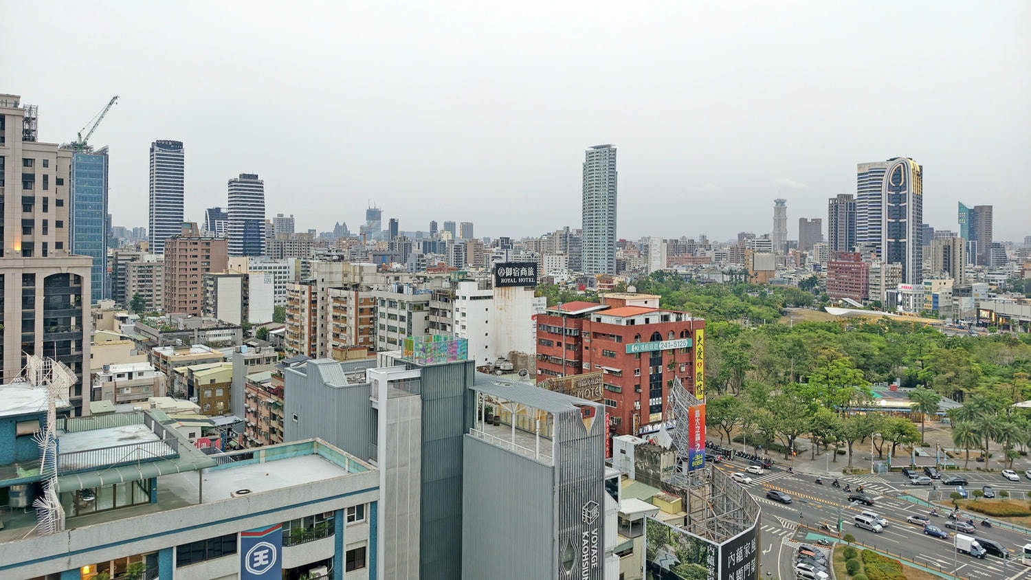 [高雄 前金] 大立空中樂園RIZZ 童年回憶華麗回歸 4大遊樂設施 × 2大餐飲品牌 × 屋頂夜生活全新登場
