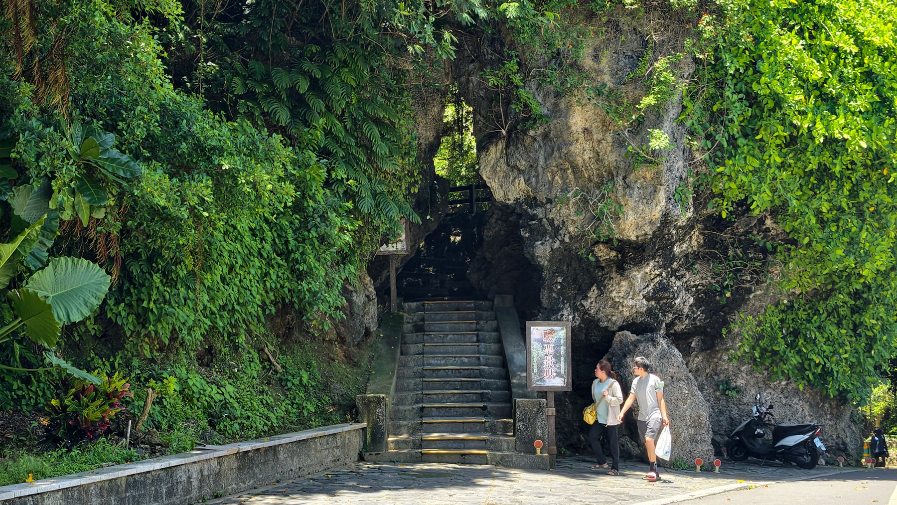 [屏東 小琉球] 台灣好行 小琉球環島一日遊 只要百元就能無限搭乘 帶你吃喝玩樂 大鵬灣國家風景區管理處